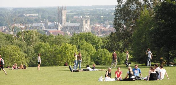 Study in Canterbury. 30 top schools, colleges, universities and kids camps in Canterbury for students from all over the world. List of schools, study fees, rankings