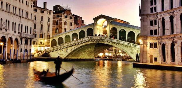Study in Milan. 30 top schools, colleges, universities and kids camps in Milan for students from all over the world. List of schools, study fees, rankings
