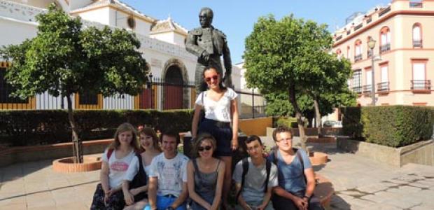 Holiday camps for kids in Seville. List of top 35 institutions, description, prices and tuition fees, how to apply