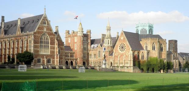 Primary, secondary education in Bristol. List of top 35 institutions, description, prices and tuition fees, how to apply