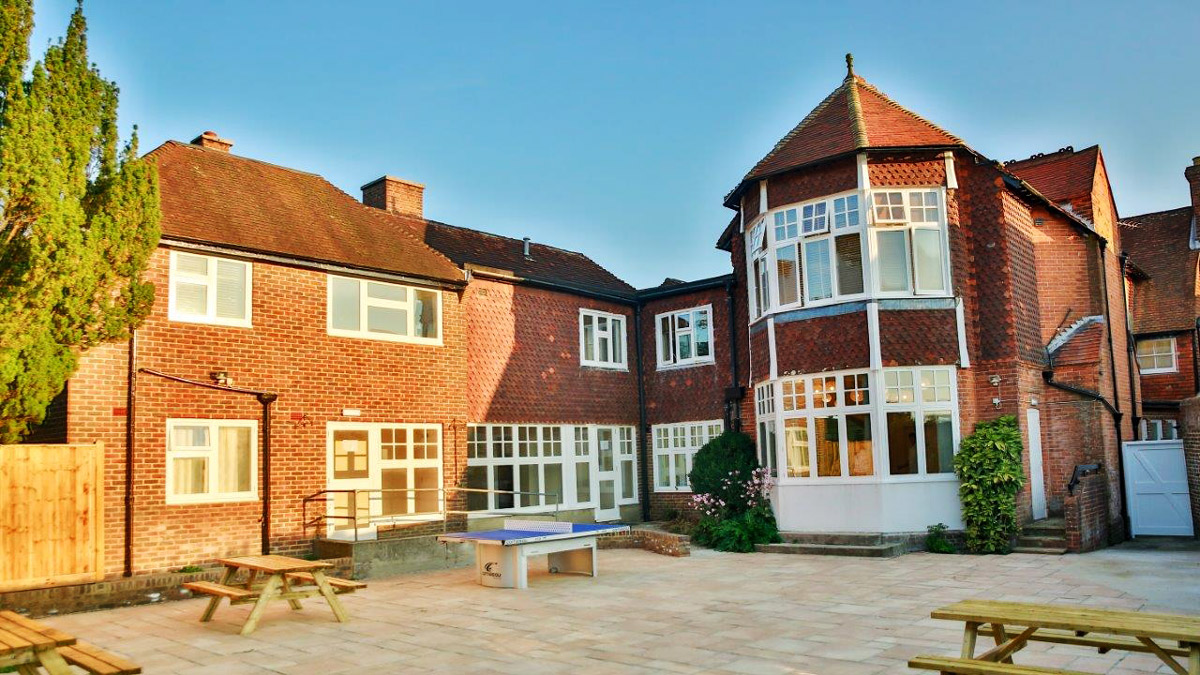 Claremont Independent School (Claremont Private School with Football