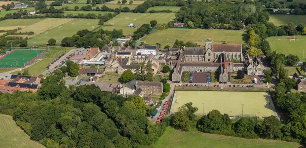 30 best private schools Brighton for pupils and students. The list of institutions, prices for studying, rankings, reviews