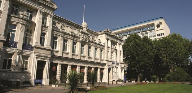 Study Filmmaking in 30 best institutions in Europe and other countries abroad: study fees, rankings, list of institutions
