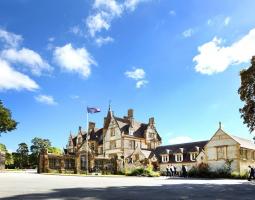 Clayesmore school