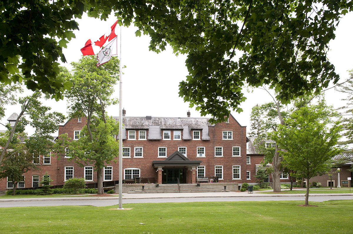 Ashbury College (Ottawa, Ontario, Canada) apply for a camp, prices
