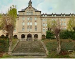Lycée Louis Querbes Public School