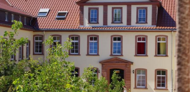 30 best private schools Frankfurt for pupils and students. The list of institutions, prices for studying, rankings, reviews