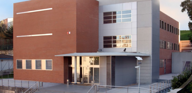 Study in Santander. 30 top schools, colleges, universities and kids camps in Santander for students from all over the world. List of schools, study fees, rankings
