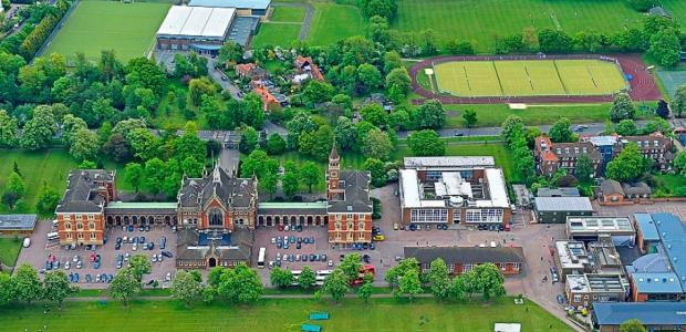 TOP-70 secondary schools in England and Great Britain where foreign students can get prestigious secondary education
