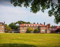 Farringtons School