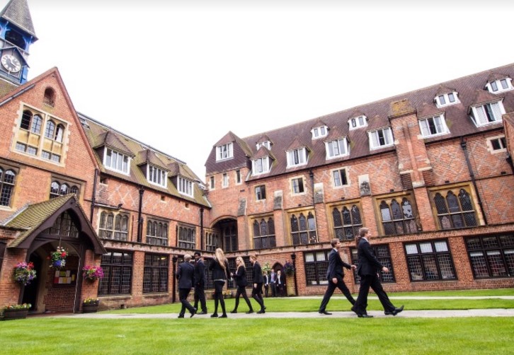 Cranleigh School (Suburb of London, United Kingdom) apply, prices
