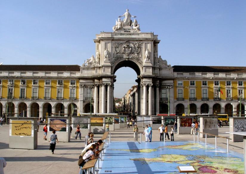 Teaching in a family of a teacher Portugal Home Language International