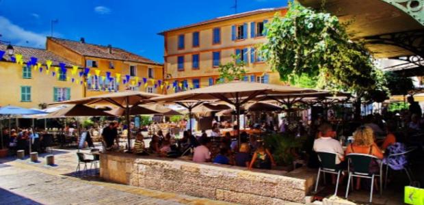 30 best summer camps in private schools France for students and children. List, prices, description