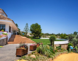 Marbella International University Centre