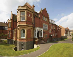 Earlscliffe College Summer School