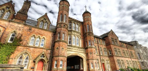 Study Natural Sciences in 30 best institutions in Europe and other countries abroad: study fees, rankings, list of institutions