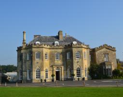 Stonar School