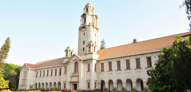 Higher education in India for international studens. List of 25 top institutions, rankings, prices and tuition fees