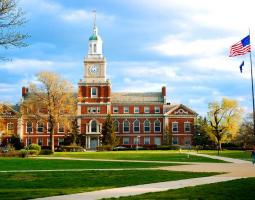 ワシントン大学　ペナント　University of Washington WASHINGTON: Last quarter of 2024 opens with a bang - Freedom