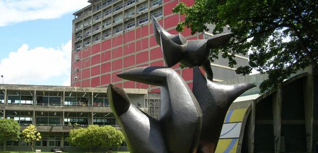 Higher education in Venezuela for international studens. List of 25 top institutions, rankings, prices and tuition fees