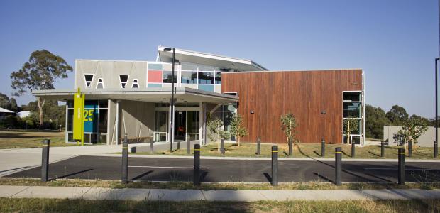 Study in Canberra. 30 top schools, colleges, universities and kids camps in Canberra for students from all over the world. List of schools, study fees, rankings
