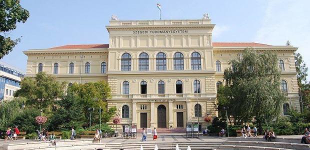 Higher education in Hungary for international studens. List of 25 top institutions, rankings, prices and tuition fees