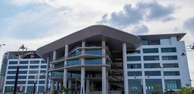 University preparation in Malaysia for international studens. List of 25 top institutions, rankings, prices and tuition fees