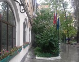 Escuela privada Education through dialogue