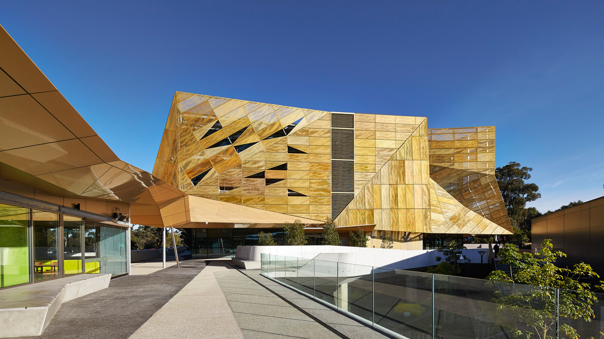 Edith Cowan University (ECU) (Perth, Australia) apply, prices, reviews Smapse