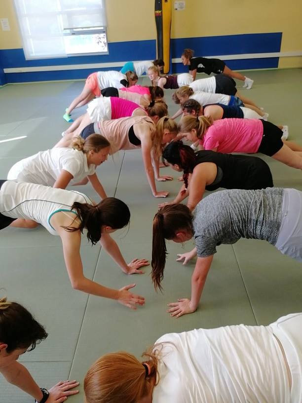 Priors Field School (Godalming, United Kingdom) apply, prices