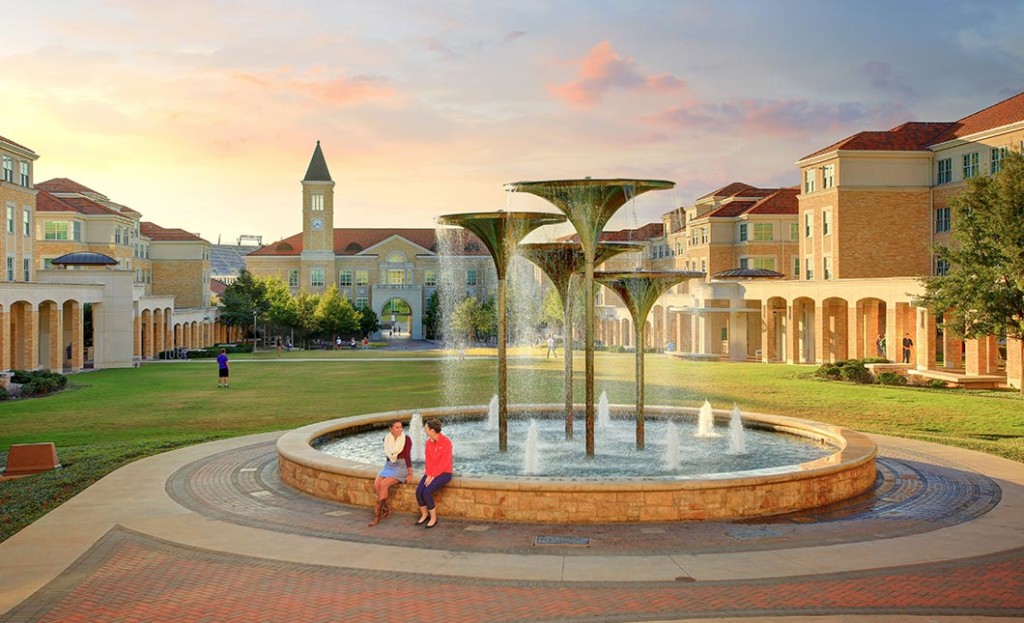 Résultat de recherche d'images pour "TCU campus photos"