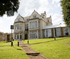 Embassy Kingswood Language Center