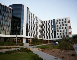 University of Canberra College