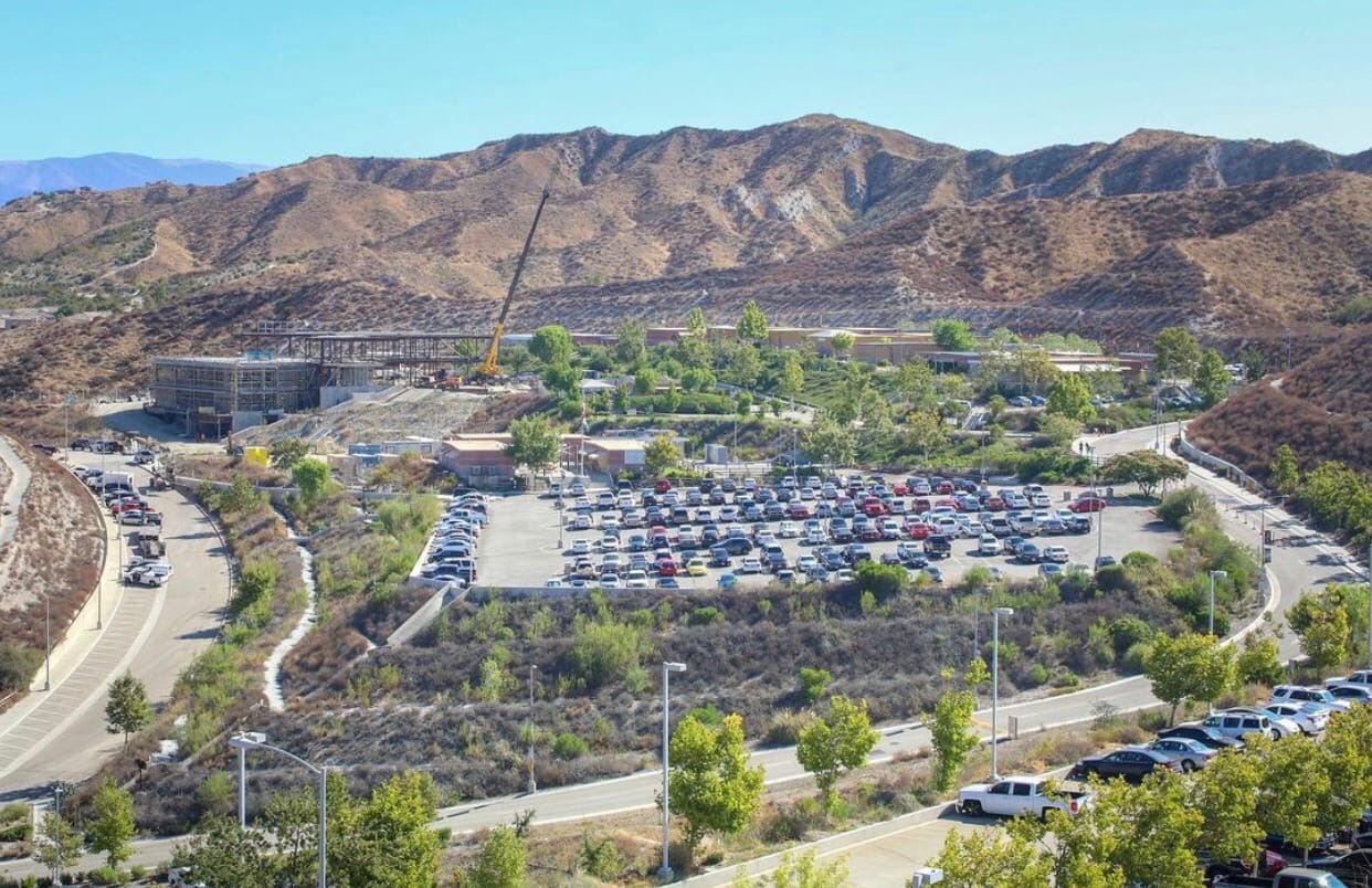 College of the Canyons (Los Angeles, California, USA) apply, prices