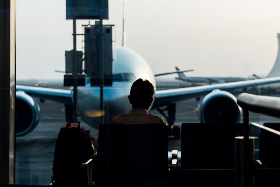 When to choose a charter flight, and when to choose a regular regular flight