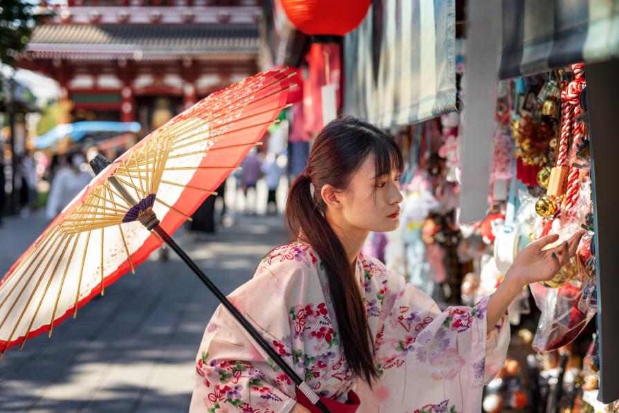 5 Hong Kong Traditions to Help You Embrace the Culture of the Locals