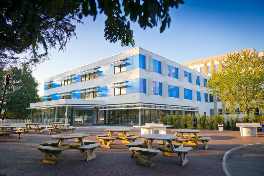 Summer courses with technology and science in CATS Cambridge (Cambridge, England)