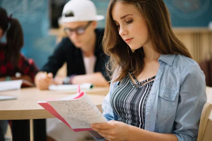 Cheat sheets began to write artificial intelligence: how will universities cope with this?