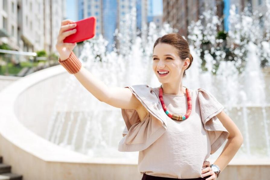 Italy introduced fines for tourist selfies