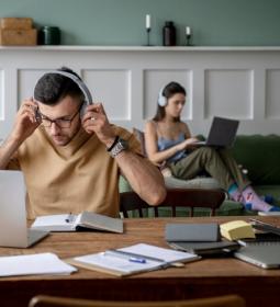 In which cases it is worth combining work and study, and in which cases it is not