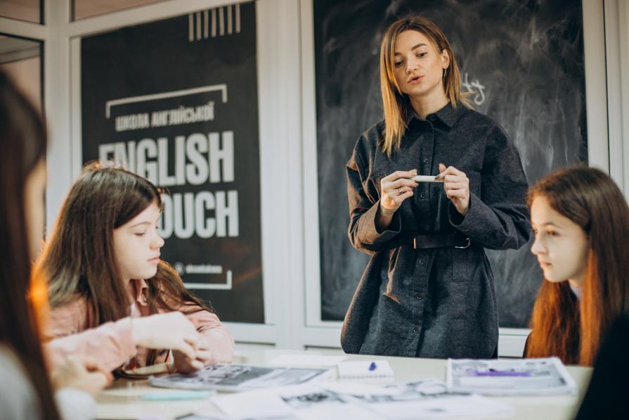 In which countries is it pleasant and effective to learn English?