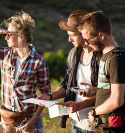 Who comes up with tourist routes? Rules of work of a professional tourist guide