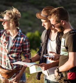 Who comes up with tourist routes? Rules of work of a professional tourist guide