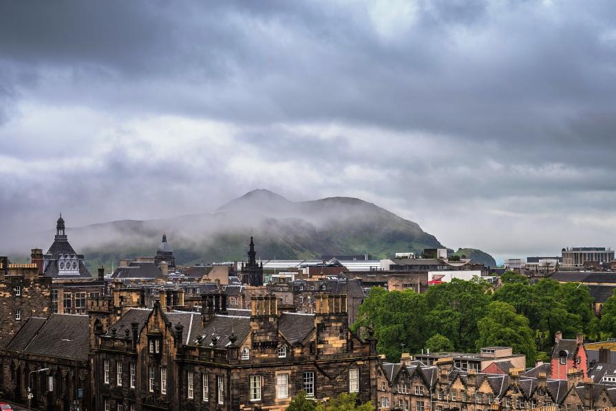Why you should go to study in Scotland, not in England