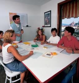 Top 5 de los mejores campamentos de idiomas en Florencia 2027 Rankings