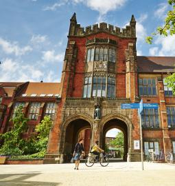TOP 3 de las mejores universidades de Newcastle 2027 Rankings
