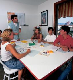 TOP-5 best language camps in Florence 2025 Rankings