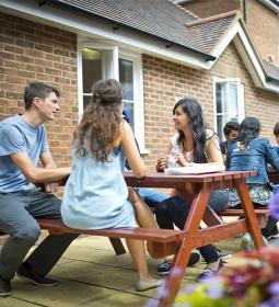 TOP-5 Best Language Camps in Canterbury 2025 Rankings