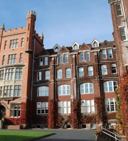TOP-5 Best Language Schools in Canterbury 2025 Rankings
