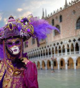 Main features of living in Venice